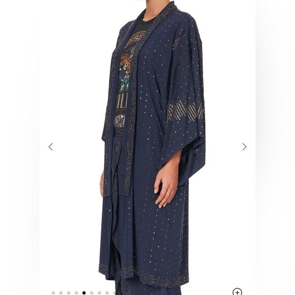 NWT CAMILLA SMALL 1300.00Mid Length Kimono Coat
Luxe Navy - Picture 6 of 7